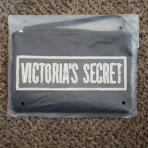 Victoria's Secret Wristlet. - Picture 4 of 4
